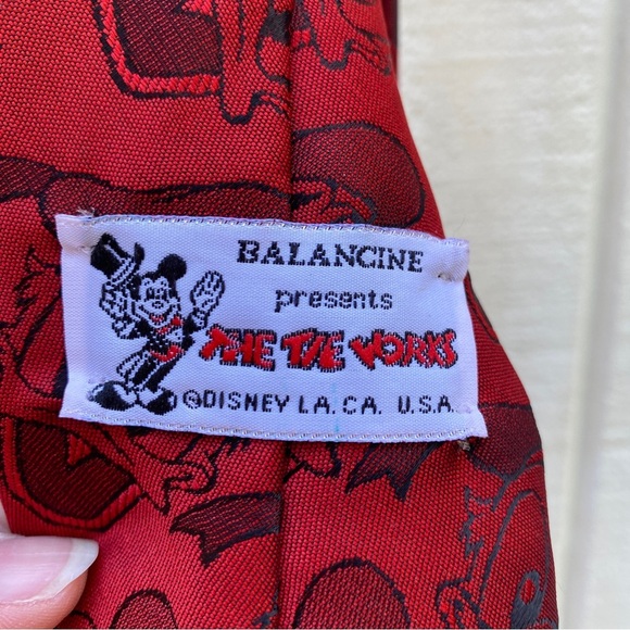 Vintage Disney Donald Duck neck tie - Picture 2 of 8